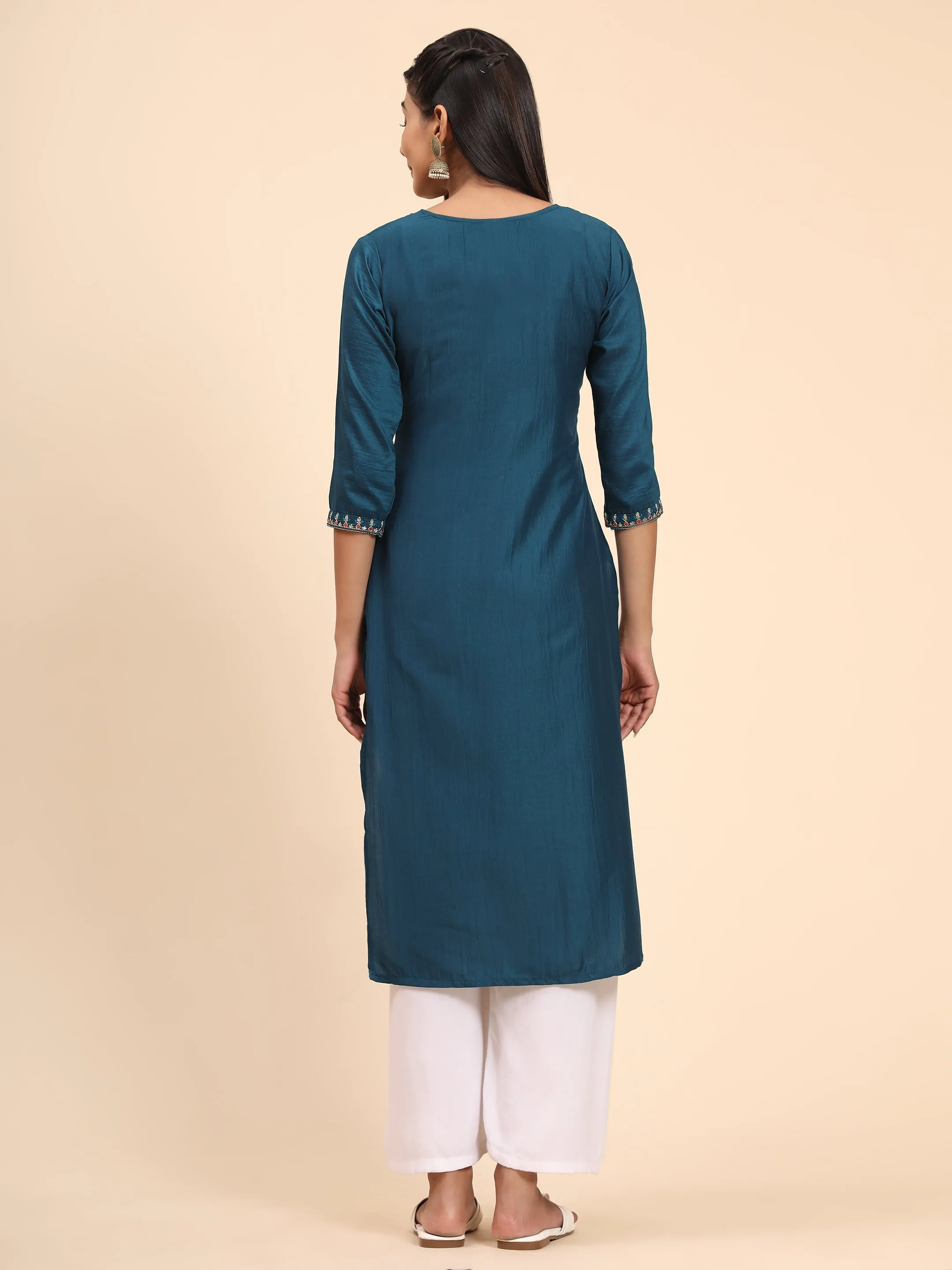 Women'S Embroidered Straight Chinon Blue Stitched Kurta