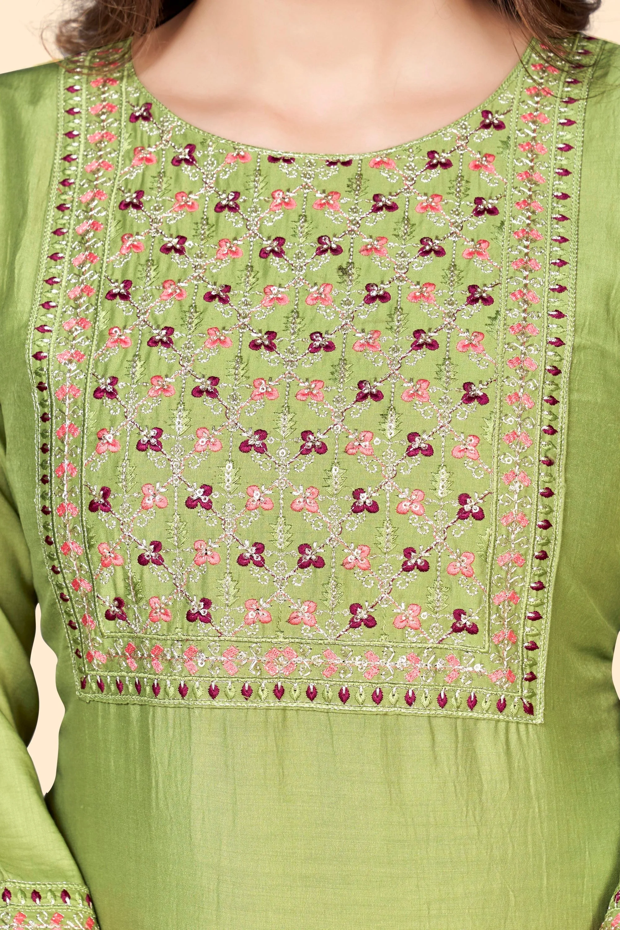 Women'S Embroidered Straight Chinon Pista  Stitched Kurta Pant With Dupatta