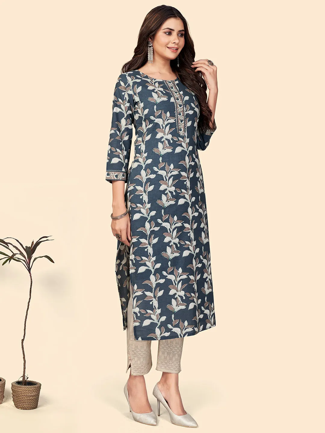 Women'S Print & Gota Patti Straight Cotton Dark Grey Stitched Kurta
